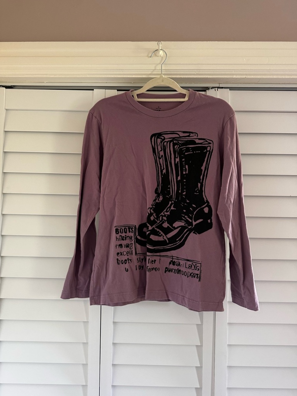 RARE Andy Warhol x Uniqlo Collab Graphic Boot Print Long Sleeve Tee Dusty Mauve